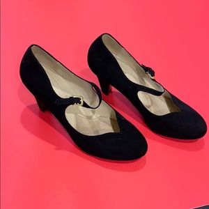 Naturalizer black velvet shoes size 7 heel 2 1/2